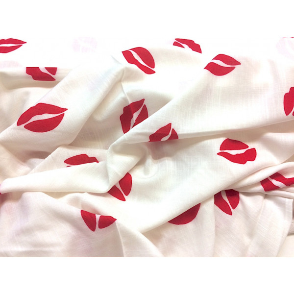 Viscose aspect Lin écru motif Love rouge