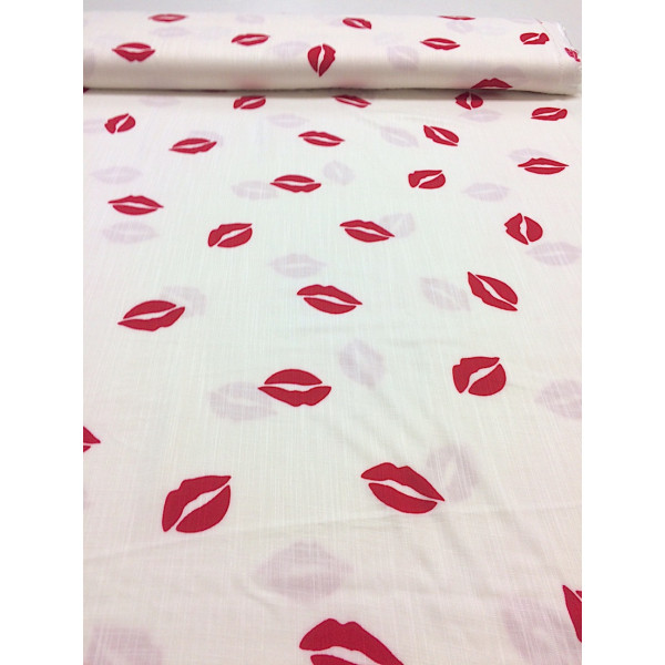 Viscose aspect Lin écru motif Love rouge